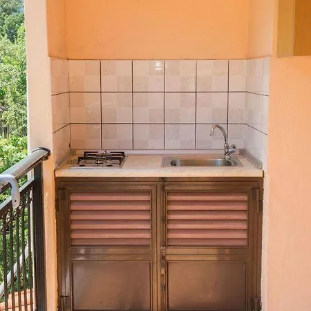 Stefania 스칼라 포타미아스