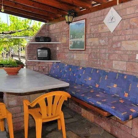 Stefania 스칼라 포타미아스